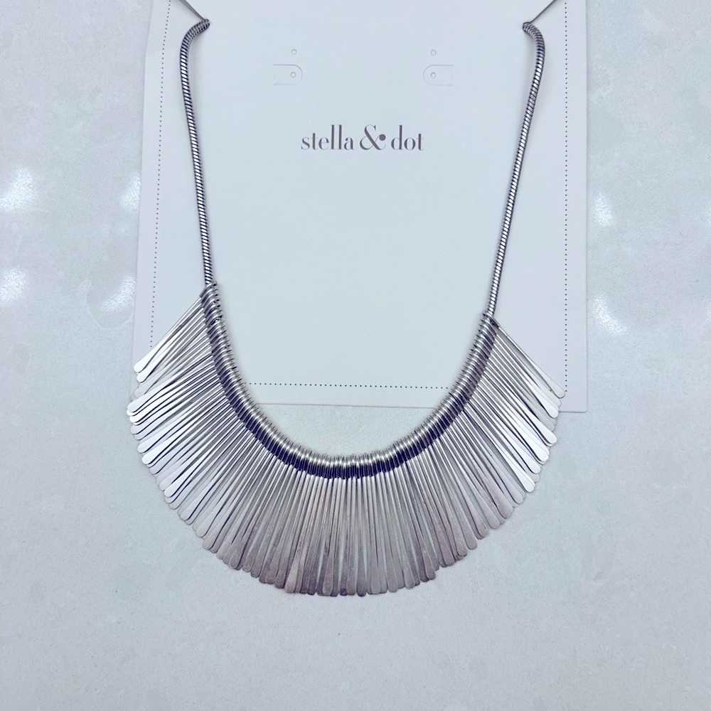 Stella & Dot Silver Essential Fringe Statement Necklace in Silvertone